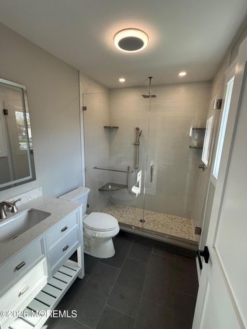 21 Bellevue Avenue, Leonardo, NJ 07737