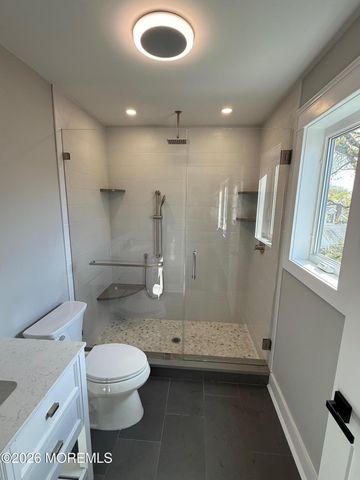 21 Bellevue Avenue, Leonardo, NJ 07737