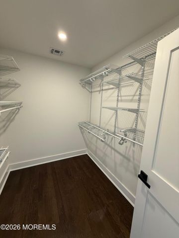 21 Bellevue Avenue, Leonardo, NJ 07737