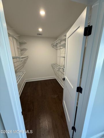 21 Bellevue Avenue, Leonardo, NJ 07737