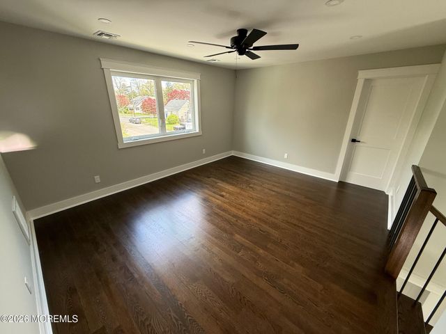 21 Bellevue Avenue, Leonardo, NJ 07737