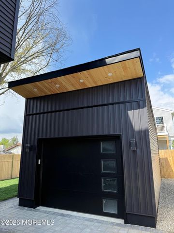 21 Bellevue Avenue, Leonardo, NJ 07737