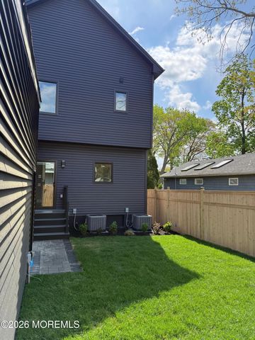 21 Bellevue Avenue, Leonardo, NJ 07737