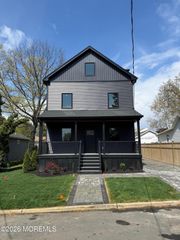 21 Bellevue Avenue, Leonardo, NJ 07737