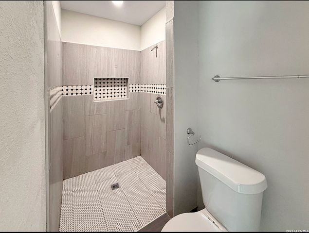 131 Los Arboles, San Antonio, TX 78214