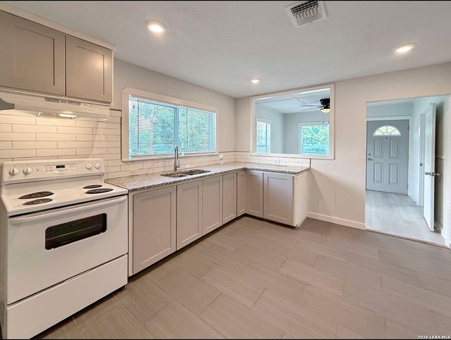 131 Los Arboles, San Antonio, TX 78214