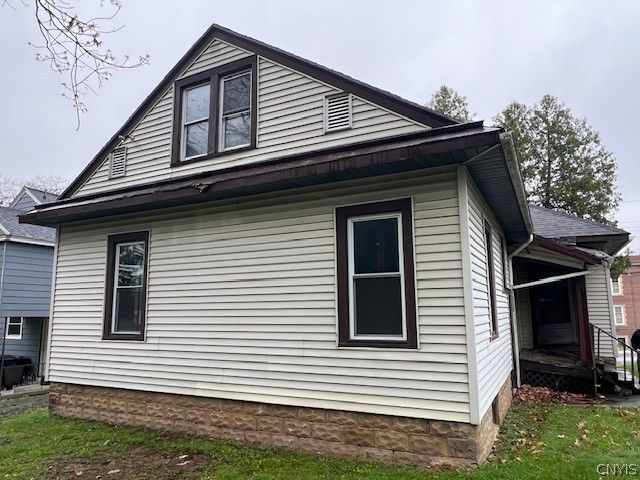 36 Ballantyne Brae, Utica, NY 13501