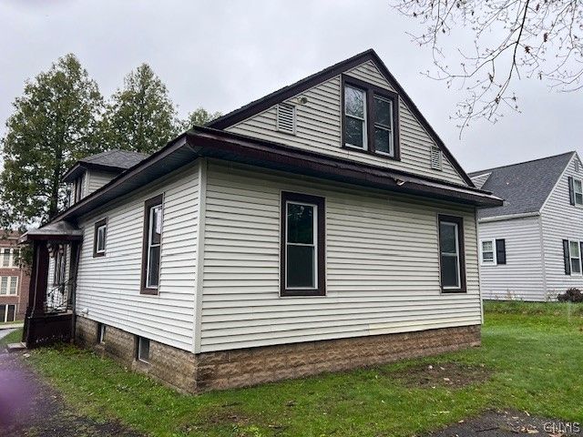 36 Ballantyne Brae, Utica, NY 13501