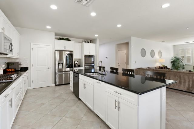 512 Alessandria Pl, Lincoln, CA 95648