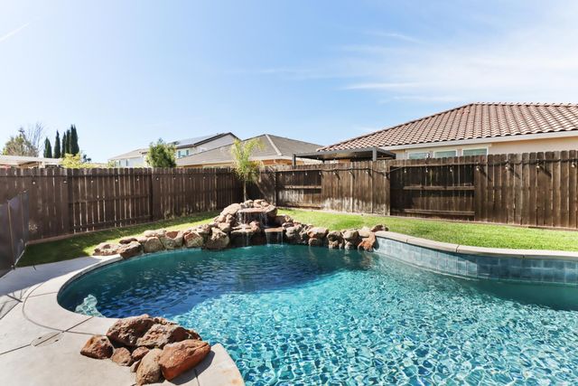 512 Alessandria Pl, Lincoln, CA 95648