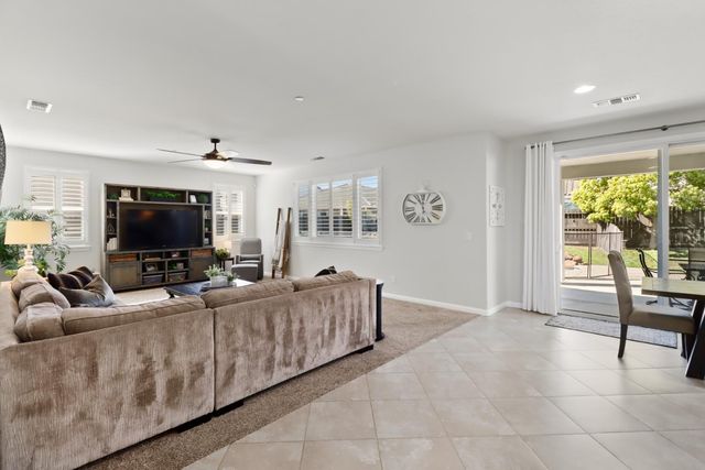 512 Alessandria Pl, Lincoln, CA 95648