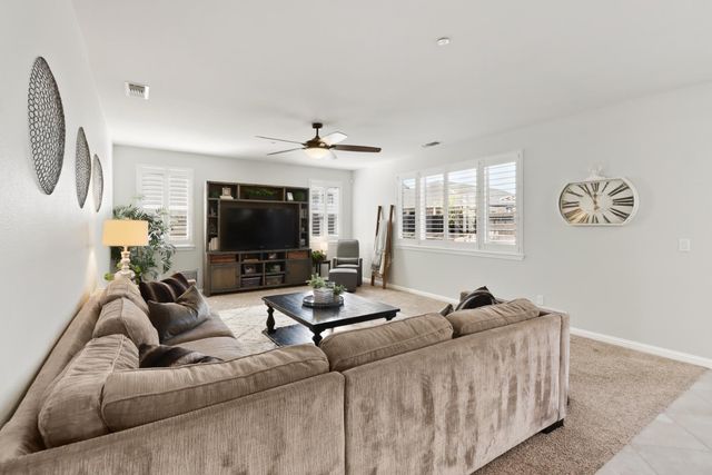 512 Alessandria Pl, Lincoln, CA 95648