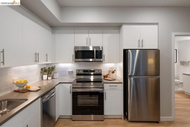 260 Brooklyn Basin Way 475, Oakland, CA 94606