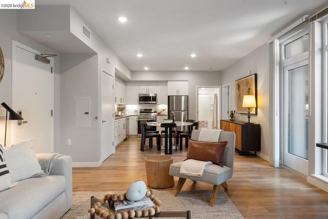 260 Brooklyn Basin Way 475, Oakland, CA 94606