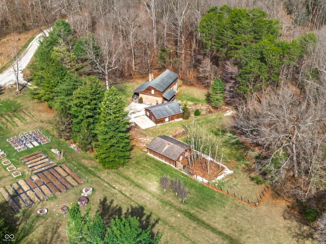 187 Cabin Creek Lane, Morgantown, IN 46160