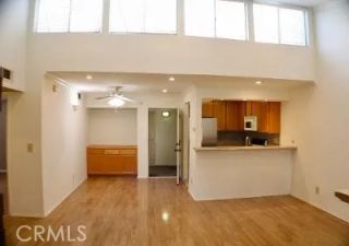 5325 Newcastle 322, Encino, CA 91316