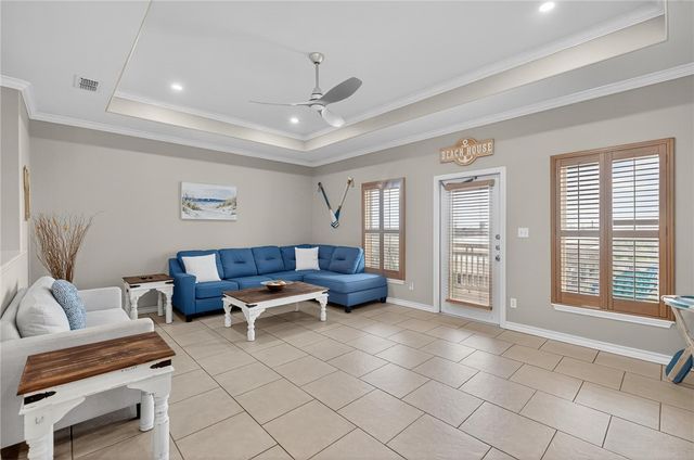 14202 ENCANTADA Ave 504, Corpus Christi, TX 78418