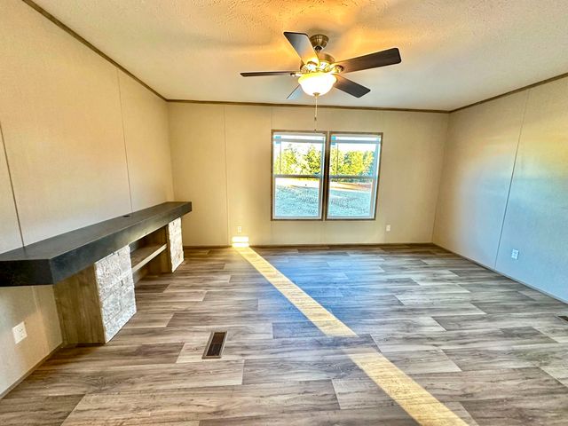 343 Bungalow Dr, Dandridge, TN 37725