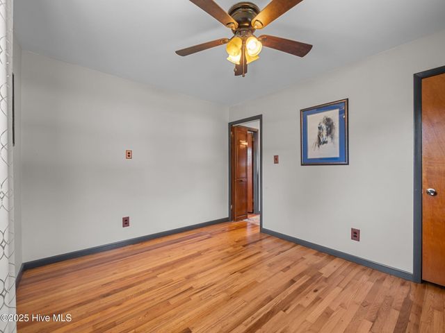 704 Seminole Trail, Jacksonville, NC 28540