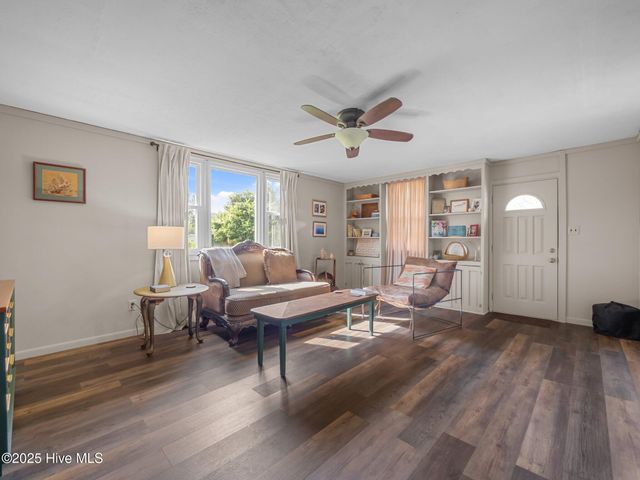 704 Seminole Trail, Jacksonville, NC 28540