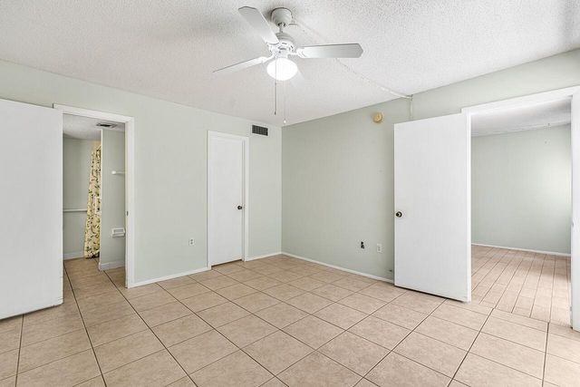 1100 Ponce De Leon Circle N210, Vero Beach, FL 32960