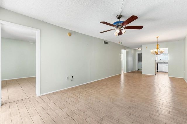 1100 Ponce De Leon Circle N210, Vero Beach, FL 32960