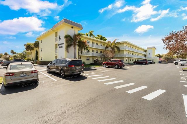 1100 Ponce De Leon Circle N210, Vero Beach, FL 32960