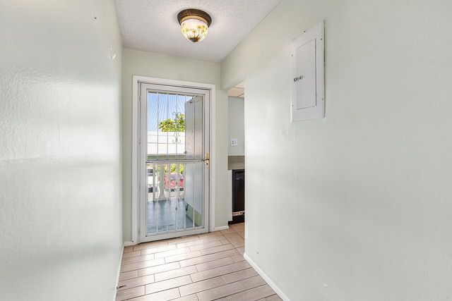 1100 Ponce De Leon Circle N210, Vero Beach, FL 32960