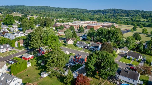 557 Ellen Street, Hellertown Boro, PA 18055