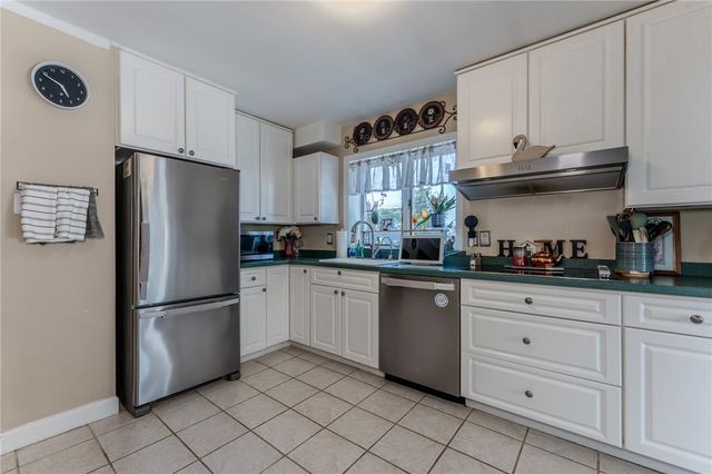 557 Ellen Street, Hellertown Boro, PA 18055