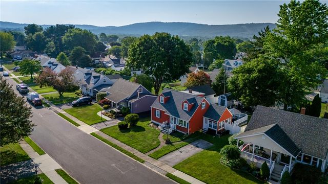 557 Ellen Street, Hellertown Boro, PA 18055
