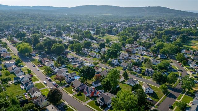 557 Ellen Street, Hellertown Boro, PA 18055