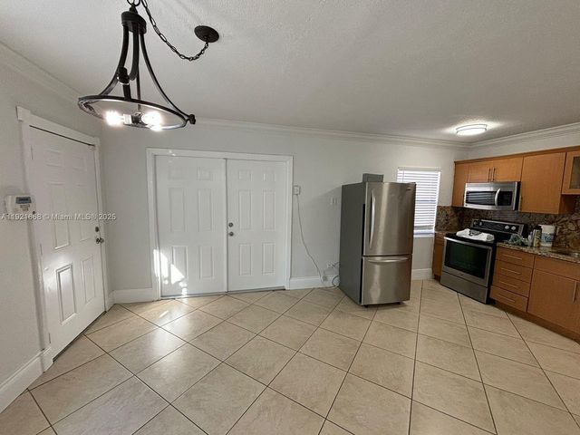 2359 NW 32nd St, Miami, FL 33142