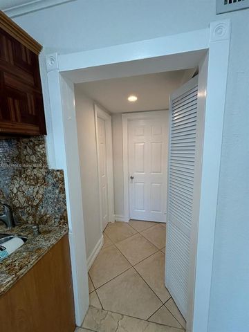 2359 NW 32nd St, Miami, FL 33142