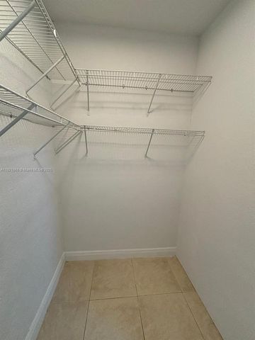 2359 NW 32nd St, Miami, FL 33142