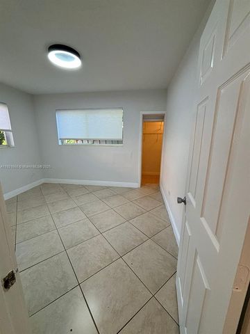 2359 NW 32nd St, Miami, FL 33142