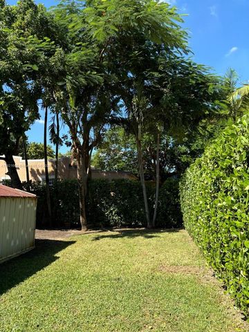 2359 NW 32nd St, Miami, FL 33142