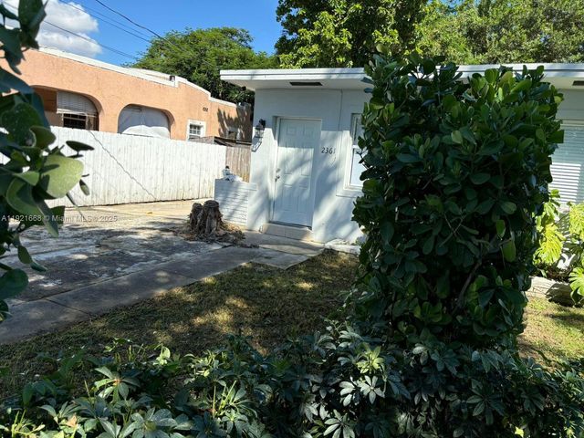 2359 NW 32nd St, Miami, FL 33142