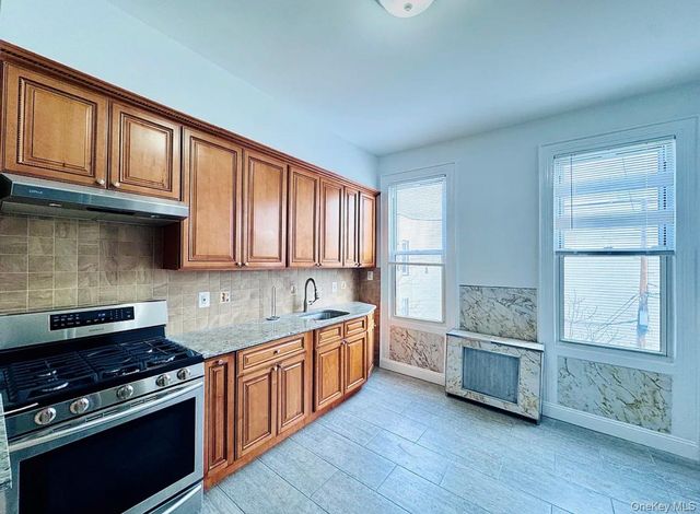 6707 Forest Avenue 2L, Ridgewood, NY 11385
