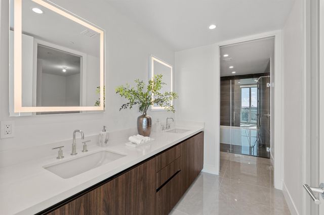 485 E Royal Palm Road 604, Boca Raton, FL 33432