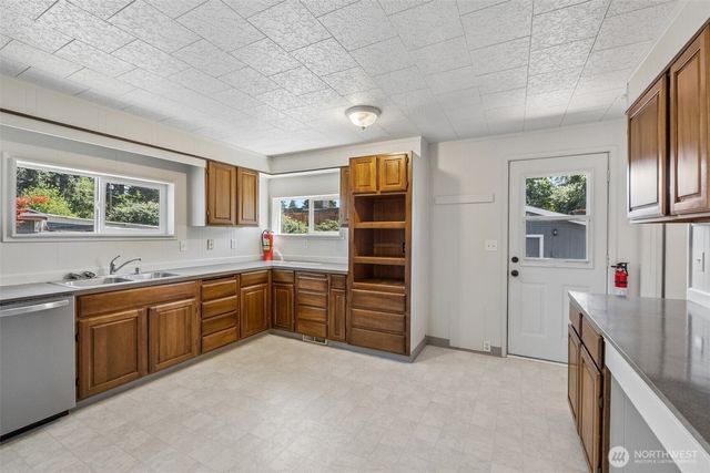 806 4th Street SE, Auburn, WA 98002