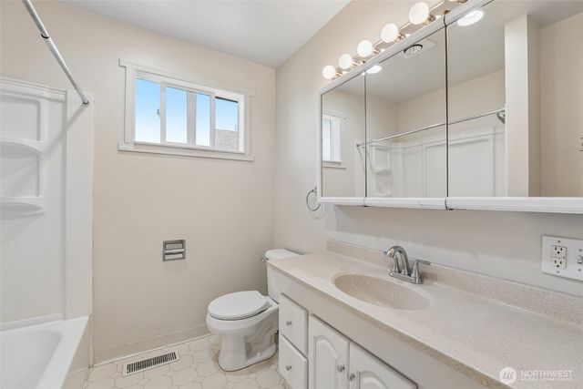 806 4th Street SE, Auburn, WA 98002