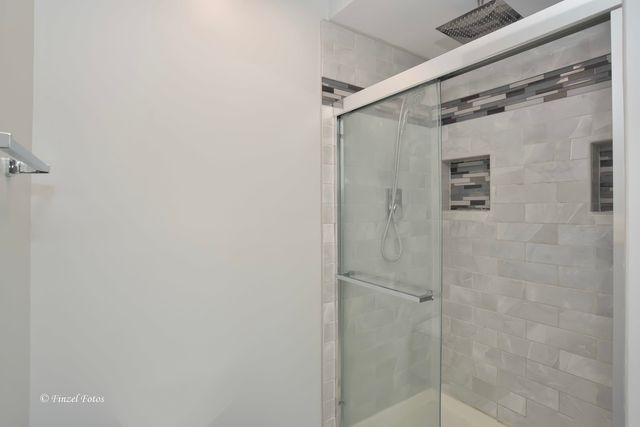 4560 Mackinac Street, Lake In The Hills, IL 60156