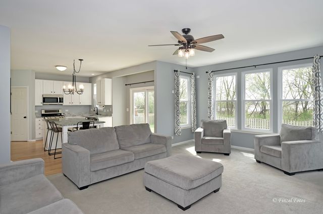 4560 Mackinac Street, Lake In The Hills, IL 60156