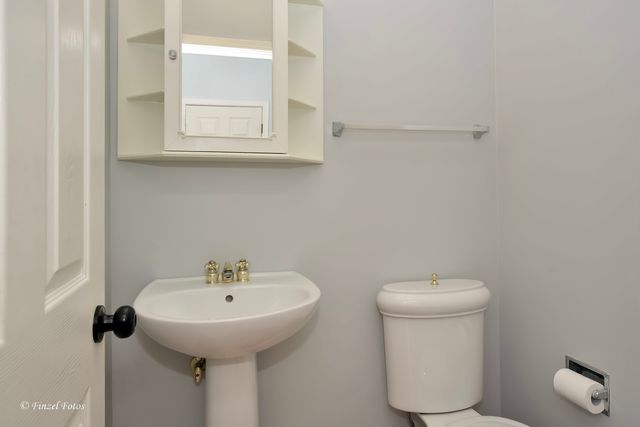 4560 Mackinac Street, Lake In The Hills, IL 60156