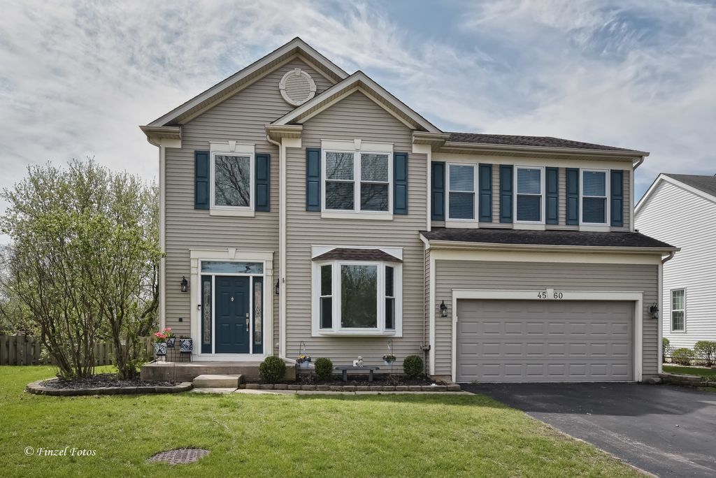 4560 Mackinac Street, Lake In The Hills, IL 60156