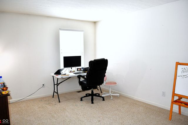 1922 Lakecrest Drive, Columbus, IN 47201