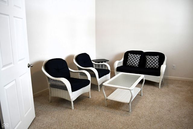 1922 Lakecrest Drive, Columbus, IN 47201