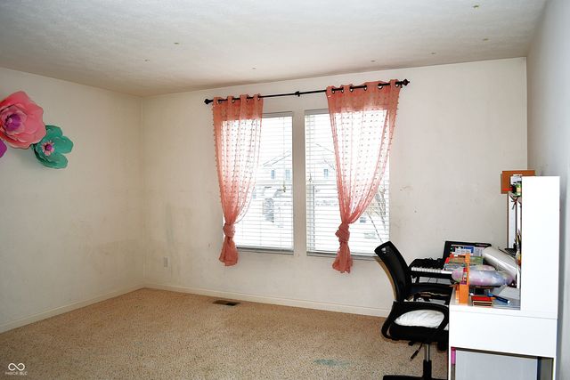 1922 Lakecrest Drive, Columbus, IN 47201