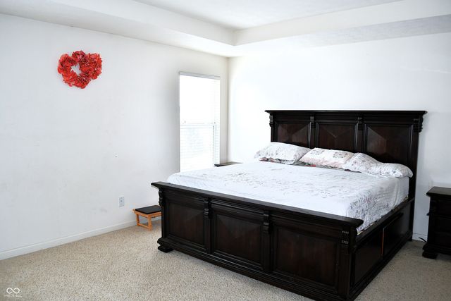 1922 Lakecrest Drive, Columbus, IN 47201